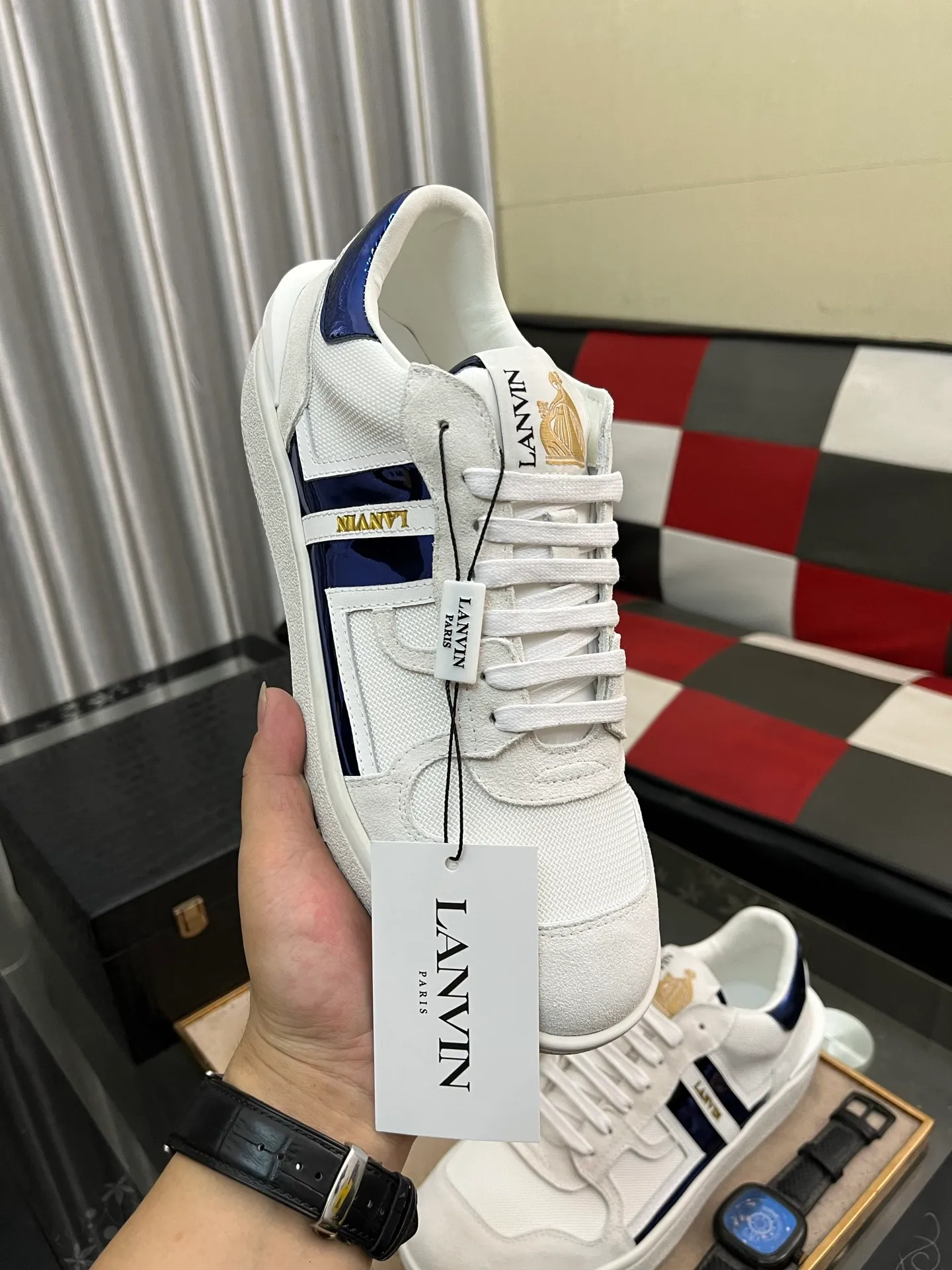 Men's men's shoes 💰540⌚️⌚️❗️Lanvin# Lanvin spring and summer series new colors latest lace up fashion casual forrest shoes running shoes ~ bumpr high quality couple series‼ ️ The latest trendy products of the season 🌈Many bloggers have started buying original models and custom-made them. The uppers are made of nubuck leather. They are very versatile, fashionable and casual, and are comfortable on the feet. Recommended for personal use! The original molded rubber backing with clear logo is wear-resistant. Standard code for couples: female code 35~40, male code 38-45